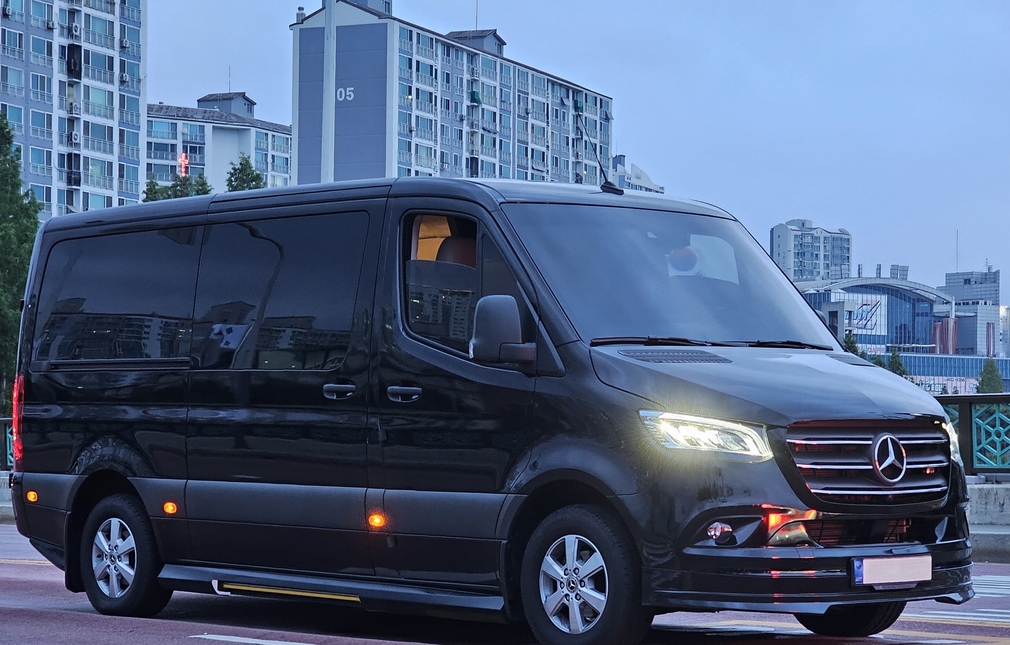 Mercedes-Benz Sprinter Van - Group Transportation